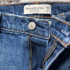 Abercrombie & Fitch 90s straight ultra High-Rise Jeans (extra short length)